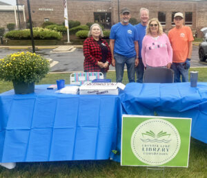 Crystal Lake Library Foundation members host a mum sale 